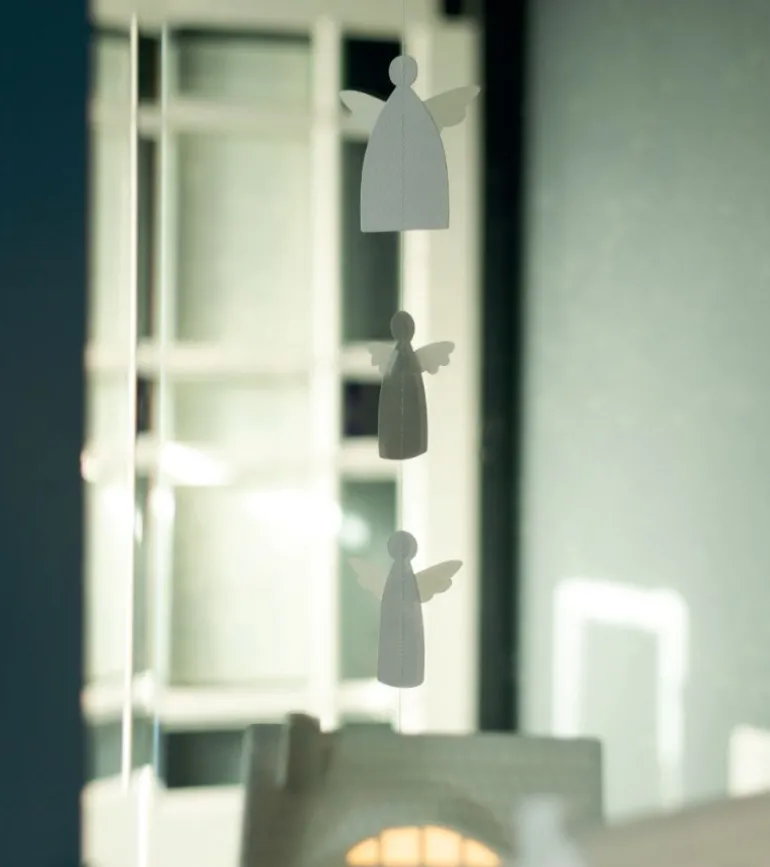 Engle papirskæde, 78 cm