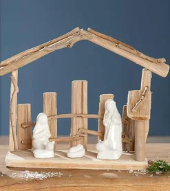 Julekrybbe i drivtømmer og porcelæn, bred