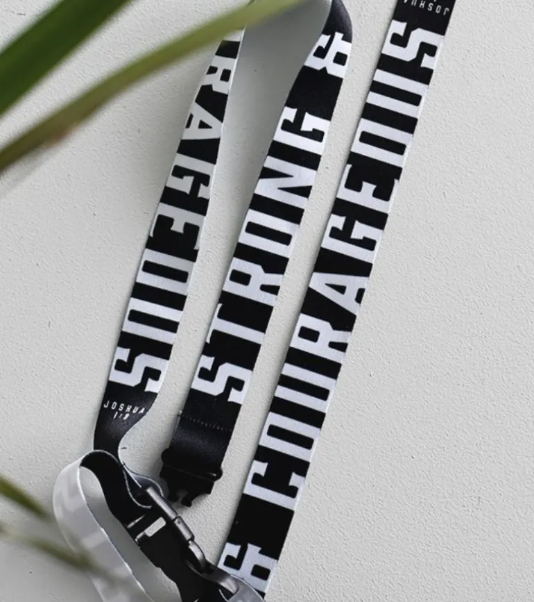 Keyhanger: Strong & courageous