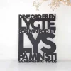 Træskilt, Bibelvers: En Lygte for min fod, Sort MDF